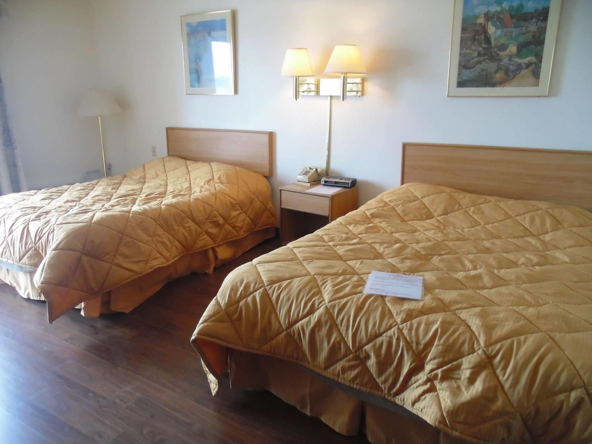 Broadview Inn Suites غاليسبورغ المظهر الخارجي الصورة